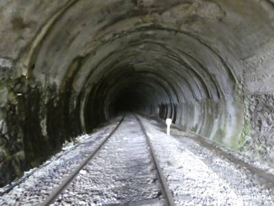 Línea Férrea Madrid-Burgos - Ruteando la RFIG 102; costa da morte sierra del cuera escapada puente o